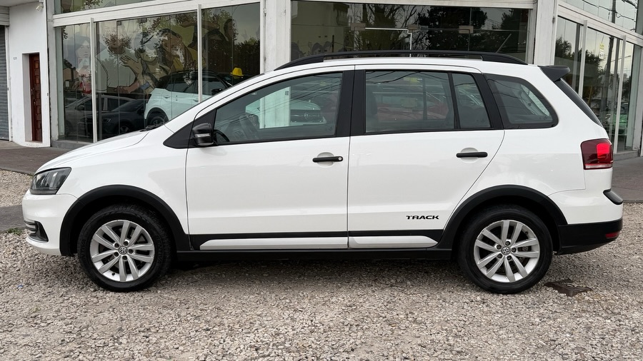 Volkswagen Suran 1.6 Track MT
