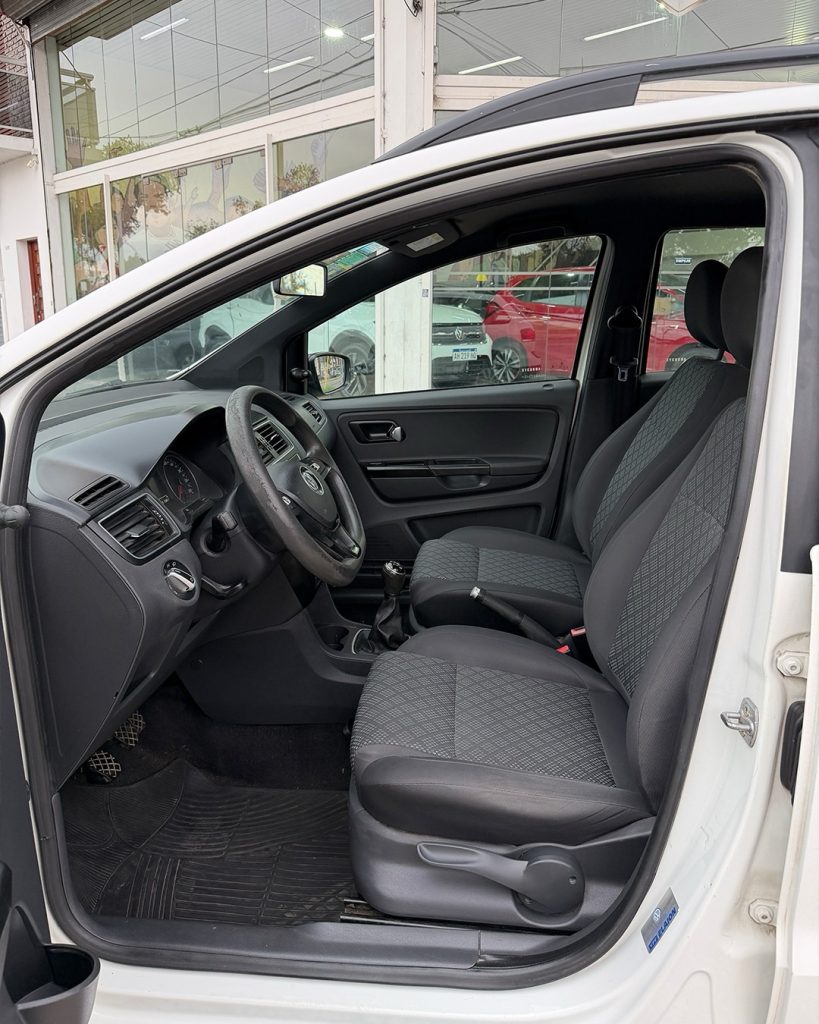 Volkswagen Suran 1.6 Track MT