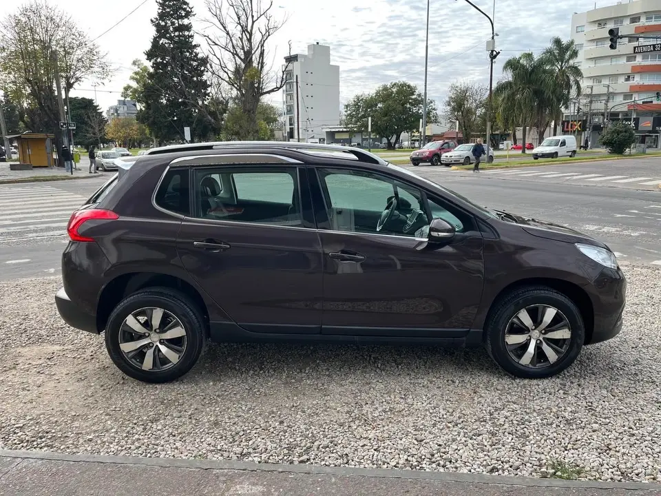 Peugeot 2008 Feline