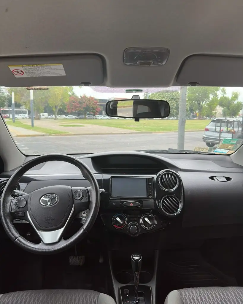 Toyota Etios XLS
