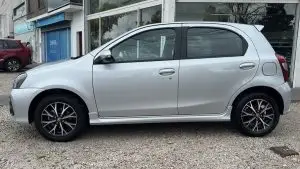 Toyota Etios XLS