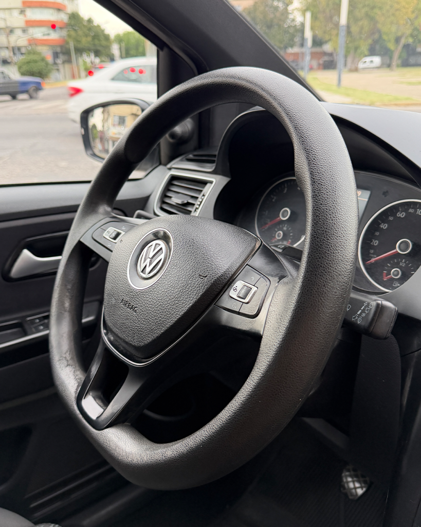 Volkswagen Suran Track