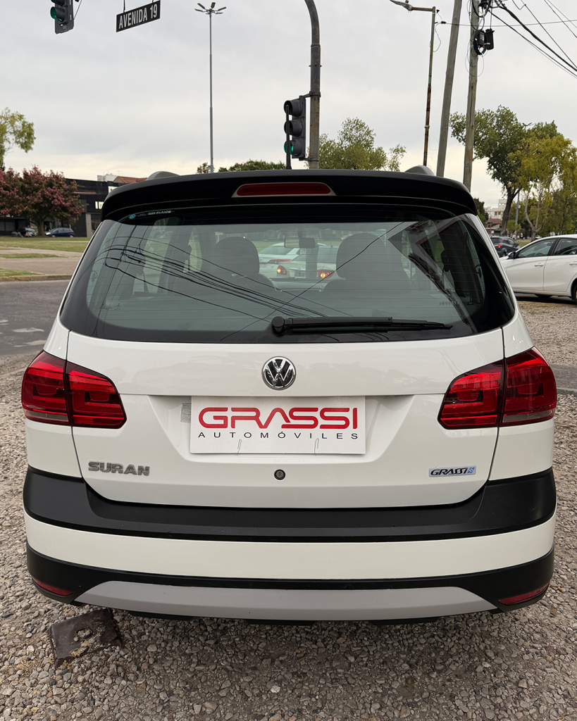 Volkswagen Suran Track