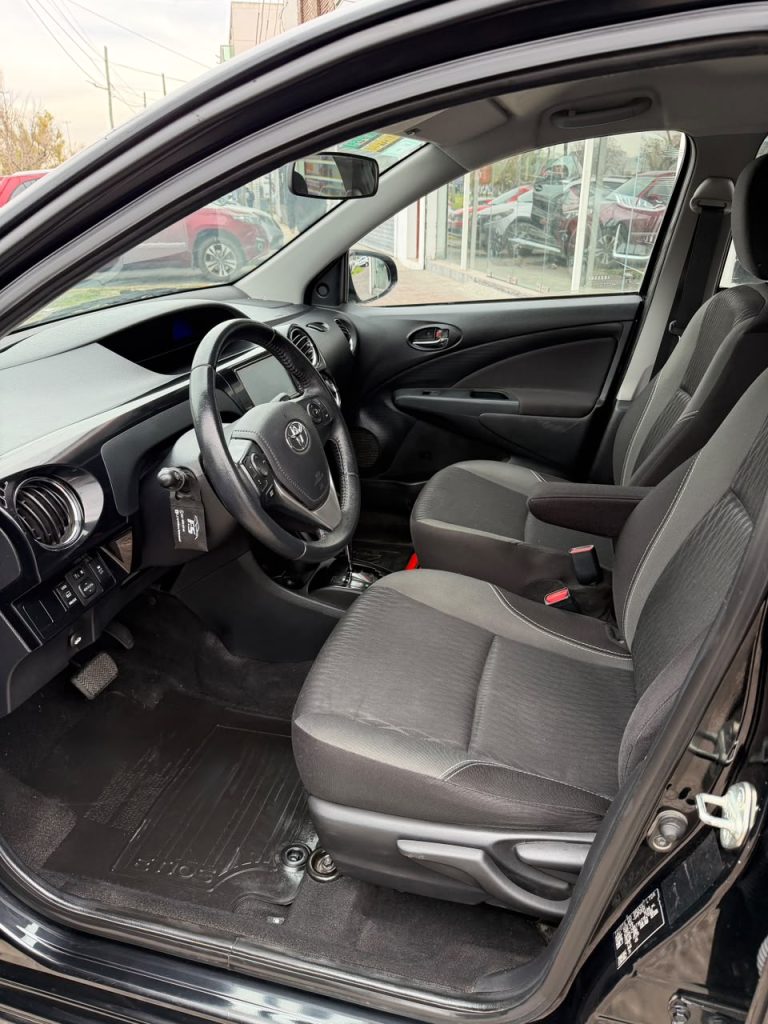 Toyota Etios XLS AT