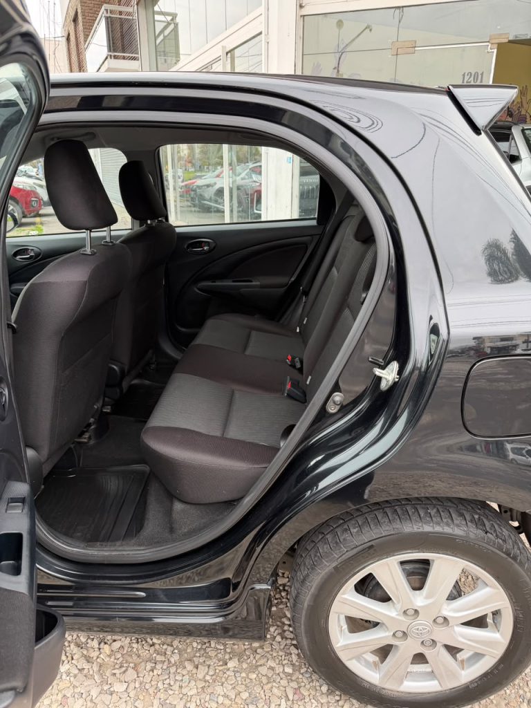 Toyota Etios XLS AT
