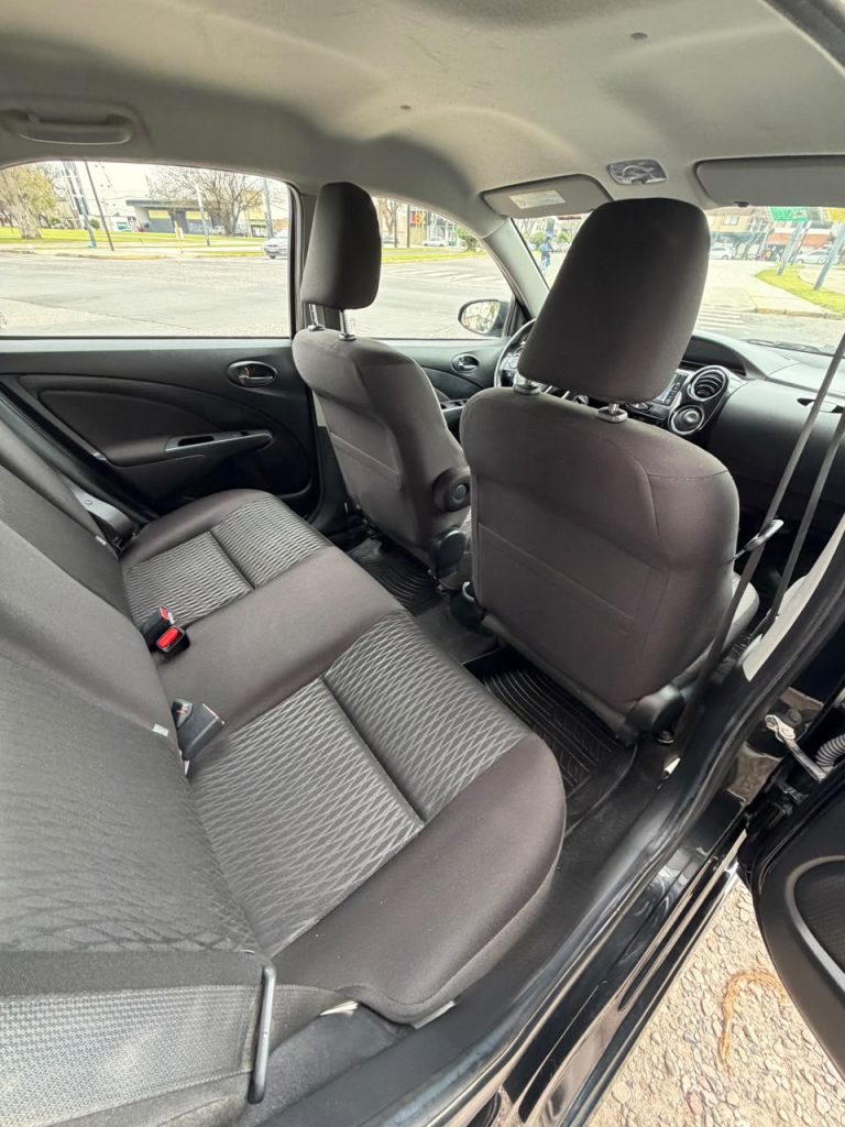 Toyota Etios XLS AT