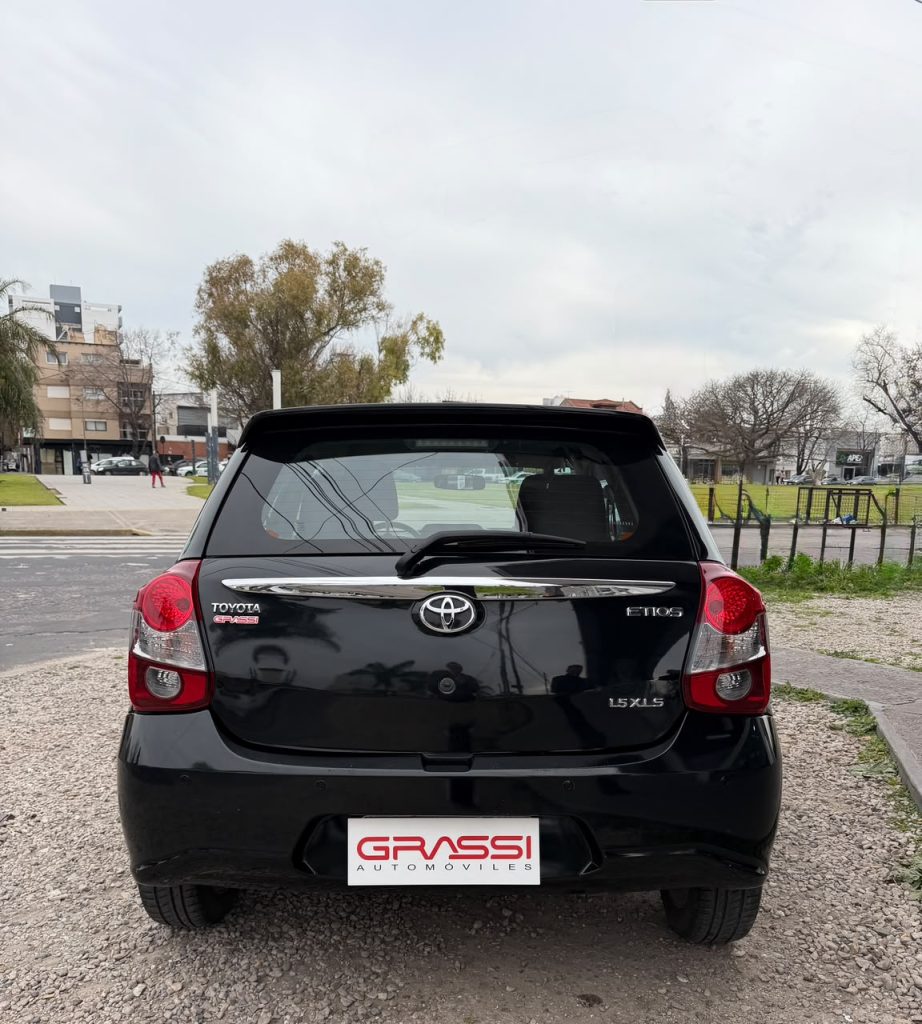 Toyota Etios XLS AT